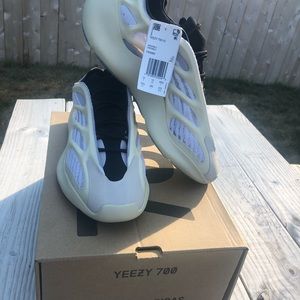 Yeezy 700 YZ AZAEL